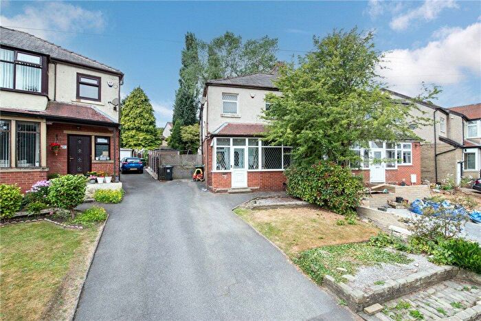 3 Bedroom Semi Detached House For Sale In Altar Drive, Bradford, West Yorkshire, BD9