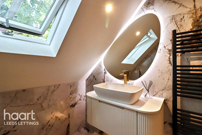 1 Bedroom Apartment To Rent In North Lane, Leeds, LS6