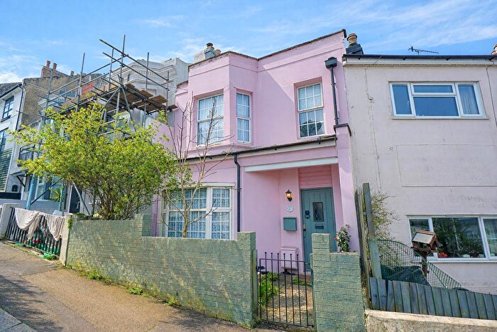 1 Bedroom Terraced House For Sale In Whitefriars Road, Hastings, TN34