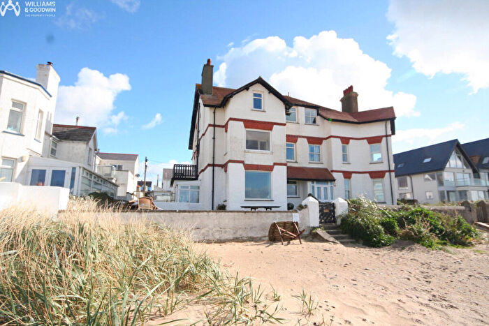 3 Bedroom Flat For Sale In High Street, Rhosneigr, Anglesey, LL64