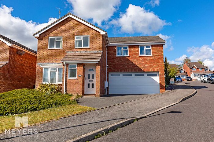 4 Bedroom Detached House For Sale In Marshwood Avenue, Canford Heath, Poole, BH17