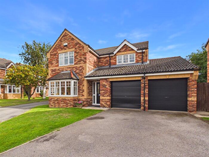 4 Bedroom Detached House For Sale In Vicarage Walk, North Cave, HU15