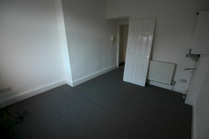 1 Bedroom Studio To Rent In Cambridge Road, Ellesmere Port, Cheshire., CH65
