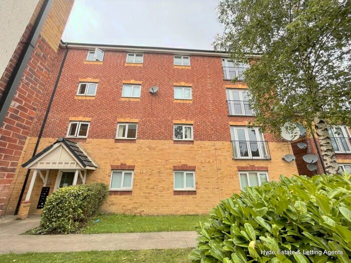 2 Bedroom Apartment To Rent In Martingale Court, Cheetham, Manchester, M8