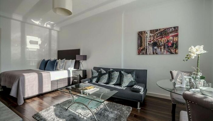 Studio To Rent In Mayfair, Hill Street, London, W1J