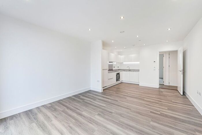 2 Bedroom Flat To Rent In Alwyne Court, Garnet Place, West Drayton, UB7