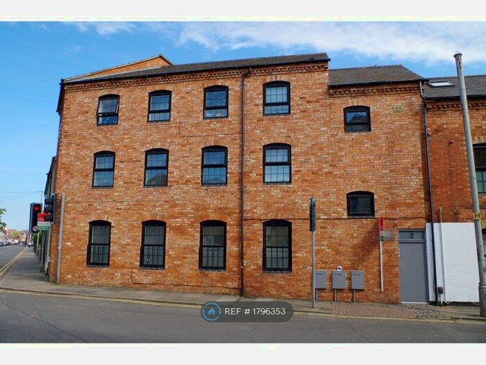 1 Bedroom Flat To Rent In Studio West, Northampton, NN1