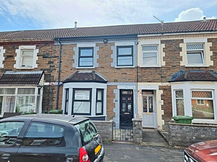 3 Bedroom Terraced House To Rent In De Barri Street, Rhydyfelin, Pontypridd, CF37