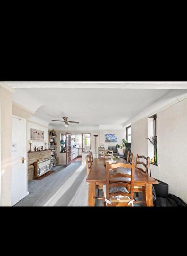 4 Bedroom Semi-Detached House To Rent In Maple Road, Yeading, Hayes, UB4