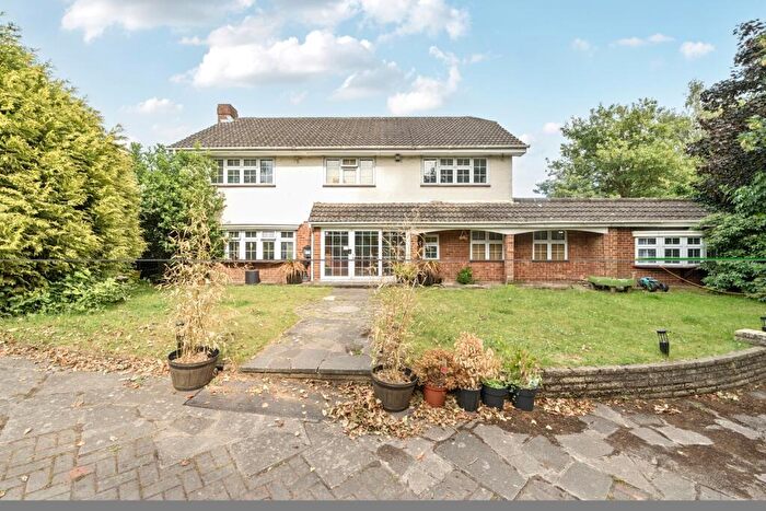 4 Bedroom Detached House To Rent In Westbury Road Bromley, BR1