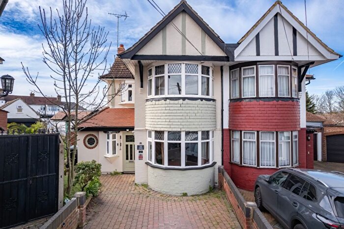 4 Bedroom Semi Detached House For Sale In Petersfield Close, London, N18