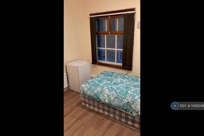 Studio To Rent In Mansfield Road, Nottingham, NG1