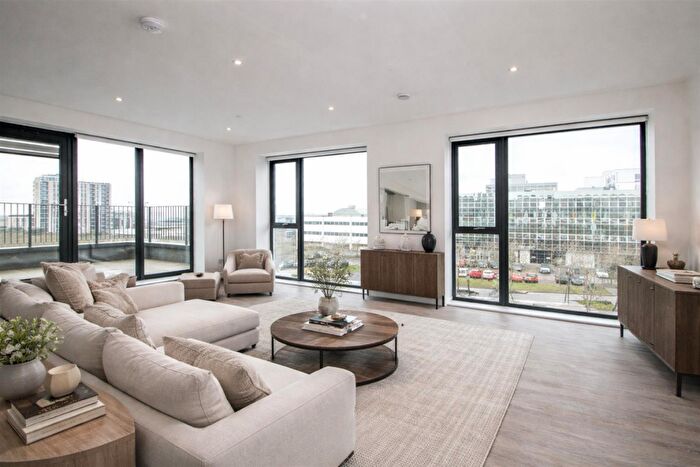 2 Bedroom Apartment To Rent In One Month Rent Free - Buckingham Court, Milton Keynes, MK9