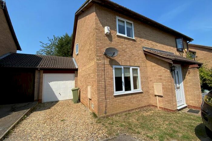 3 Bedroom Semi-Detached House To Rent In Orne Gardens, Bolbeck Park, Milton Keynes, MK15