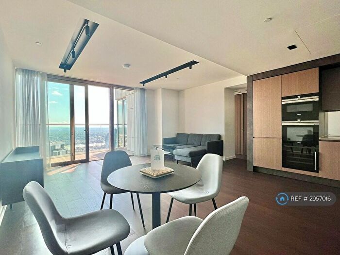 2 Bedroom Flat To Rent In Park Drive, London, E14