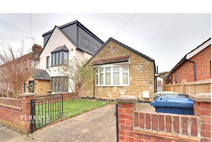 2 Bedroom Detached Bungalow For Sale In Greenford, UB6