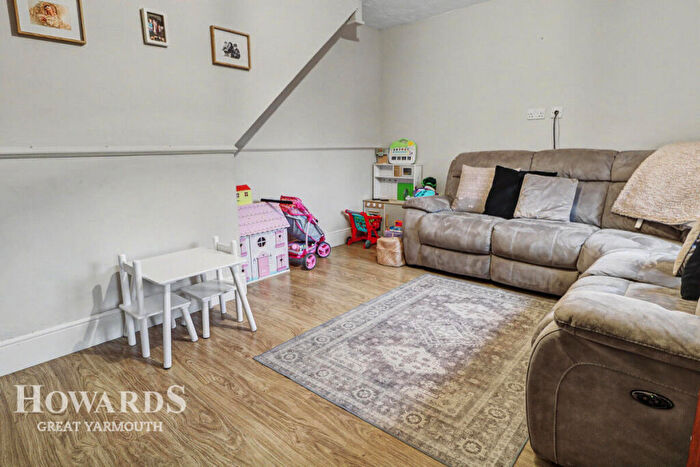 3 Bedroom Terraced House For Sale In Thames Way, Caister-on-Sea, NR30