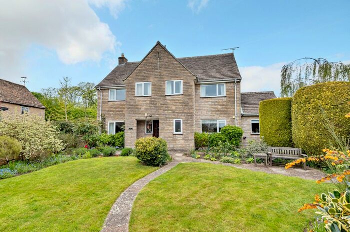 4 Bedroom Detached House For Sale In Malmesbury, Wiltshire, SN16