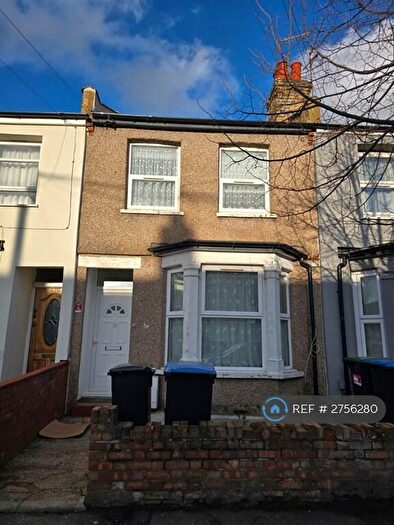 4 Bedroom Terraced House To Rent In Durants Road, Enfield, EN3