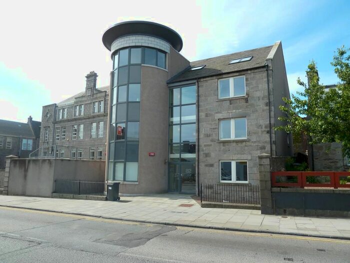 2 Bedroom Flat To Rent In Skene Square, Aberdeen, AB25