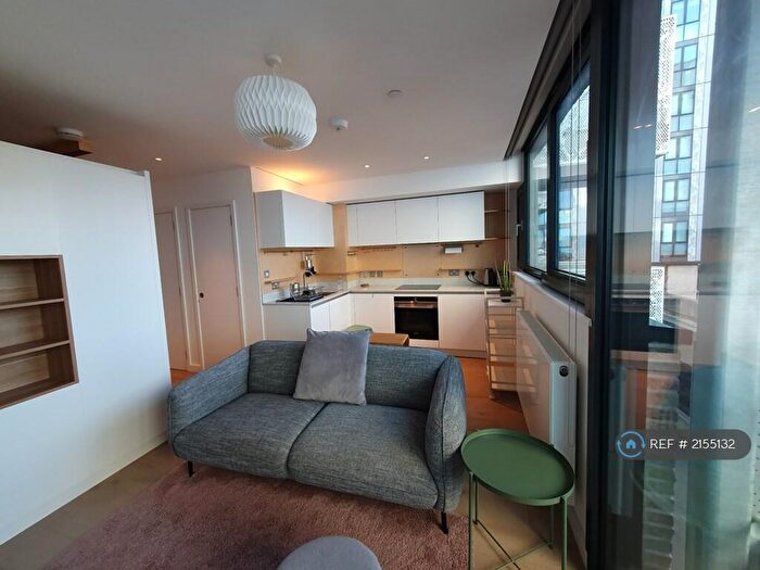 Studio To Rent In Highgate Hill, London, N19