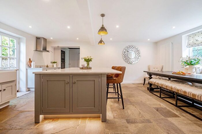 3 Bedroom Detached House For Sale In Sandy Lane, Midhurst, GU29
