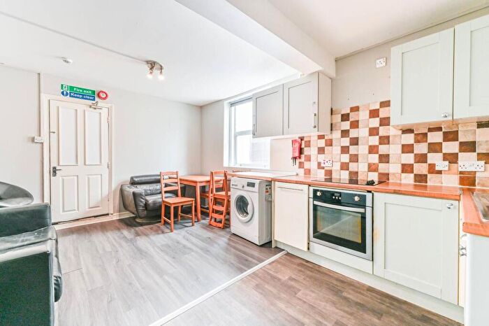 6 Bedroom House To Rent In Cotford Road, Thornton Heath, CR7