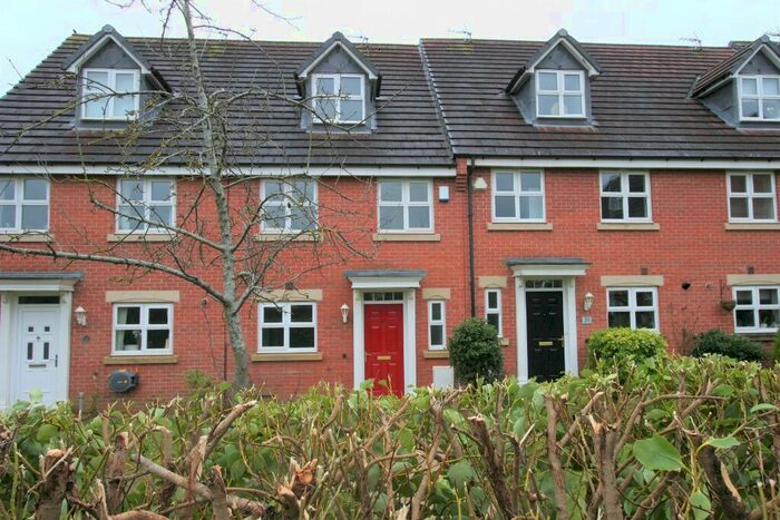 4 Bedroom Town House To Rent In Calke Close, Loughborough, LE11