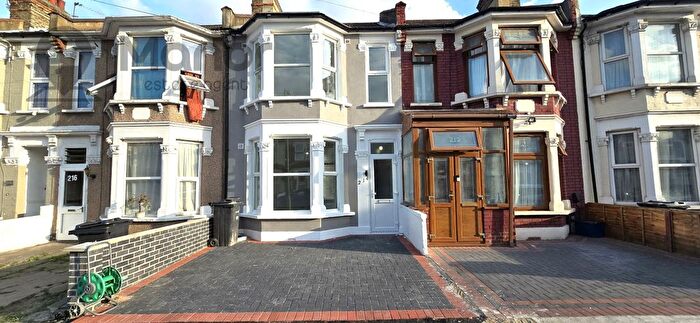 4 Bedroom Terraced House To Rent In Kingston Road, Ilford, IG1