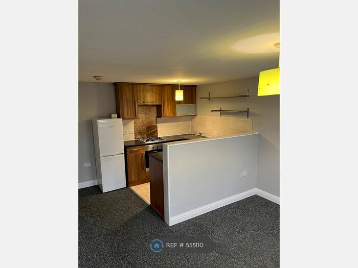 2 Bedroom Flat To Rent In St George, Bristol, BS15