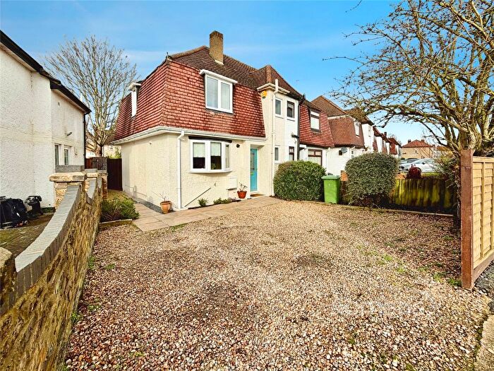 3 Bedroom Semi Detached House For Sale In Park View Road, Uxbridge, UB8