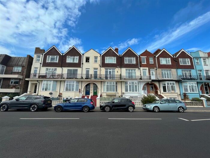 1 Bedroom Flat To Rent In South Terrace, Littlehampton, BN17