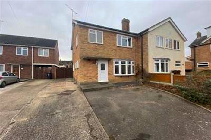 3 Bedroom House To Rent In Maple Drive, Chelmsford, CM2