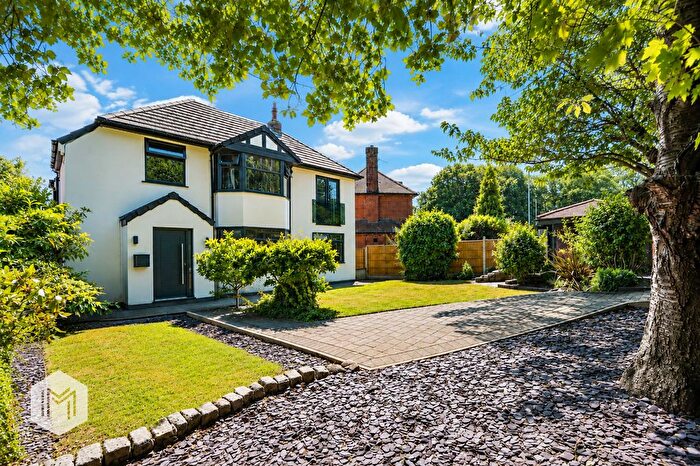 4 Bedroom Detached House For Sale In Bury Amp; Bolton Road, Radcliffe, M26
