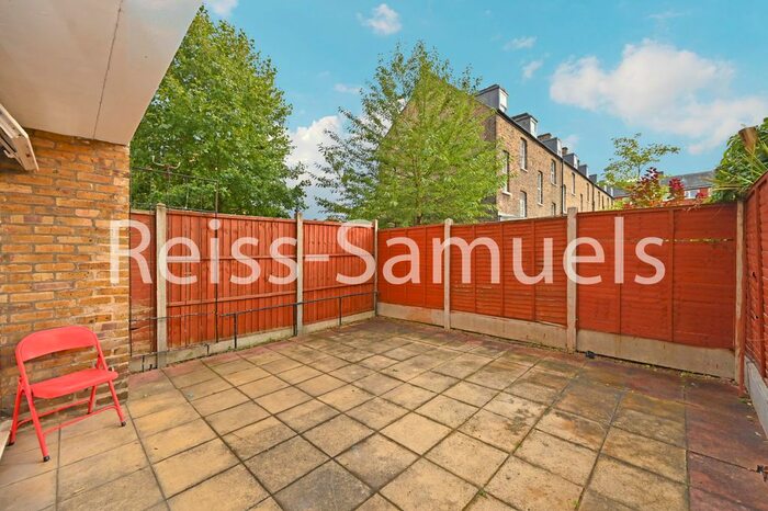 4 Bedroom Maisonette To Rent In Churchward House, Lorrimore Road, Kennington, Southwark, London SE17
