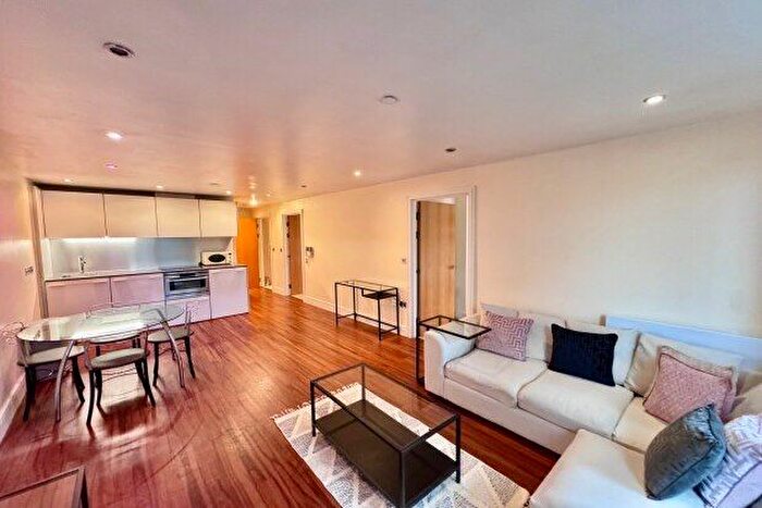 2 Bedroom Flat To Rent In The Ropewalk, Nottingham, NG1