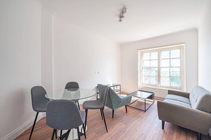 1 Bedroom Flat To Rent In Grove End Road, St John's Wood, London, NW8