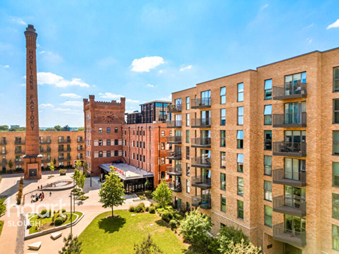 2 Bedroom Apartment For Sale In Memorial Avenue, Slough, SL1
