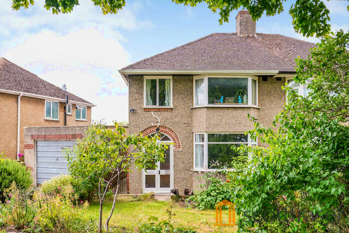 3 Bedroom Semi-Detached House To Rent In Marsh Lane, Marston, OX3