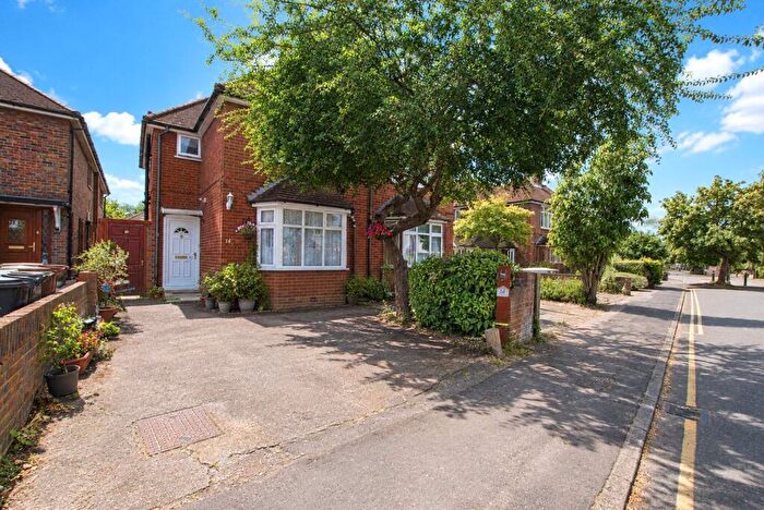House Of Multiple Occupation To Rent In Stocton Road, Guildford, Surrey, GU1