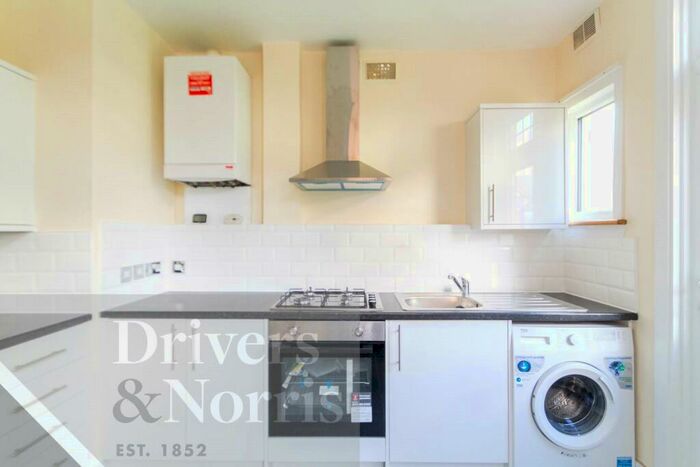 1 Bedroom Apartment To Rent In Warlters Road, Holloway, London, N7