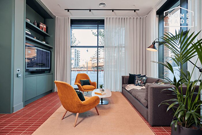 3 Bedroom Flat To Rent In Windlass Apartments, Tottenham Hale, N17