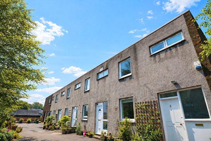 2 Bedroom Terraced House To Rent In Clarence Drive, Hyndland, Glasgow, G12