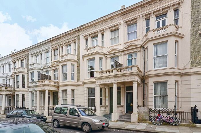 Studio To Rent In Fairholme Road, Barons Court, London, W14