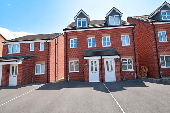 3 Bedroom Semi-Detached House For Sale In Dalby Way, The Middles, DH9