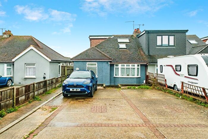 3 Bedroom Semi-Detached Bungalow For Sale In Upper Brighton Road, Sompting, Lancing, BN15