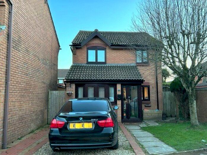 3 Bedroom Detached House To Rent In Candleston Close, Porthcawl, CF36