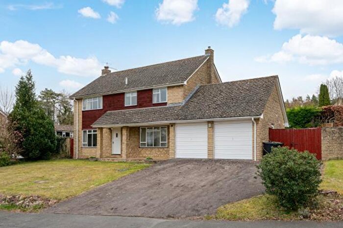 4 Bedroom Detached House For Sale In Charlbury, Oxfordshire, OX7