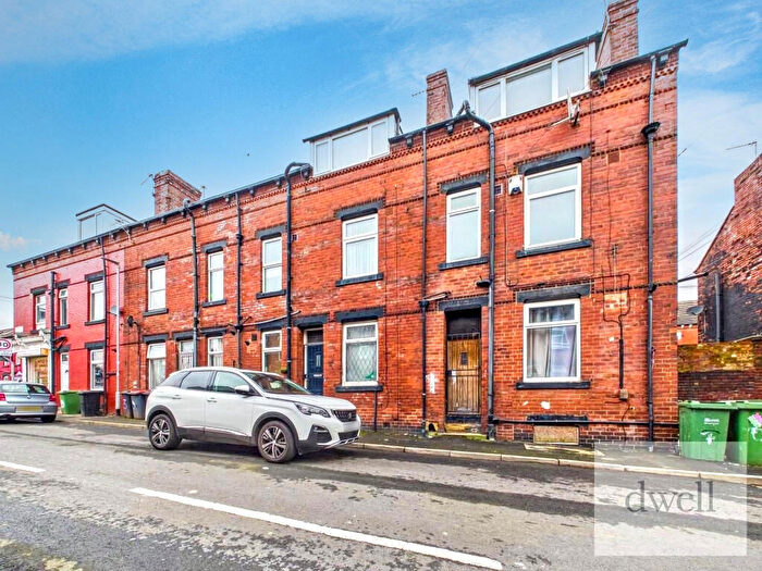 3 Bedroom End Of Terrace House For Sale In Edinburgh Terrace, Leeds, West Yorkshire, LS12