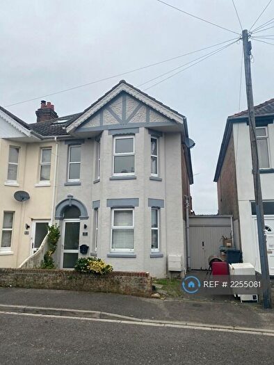 4 Bedroom Semi-Detached House To Rent In Cheltenham Road, Poole, BH12